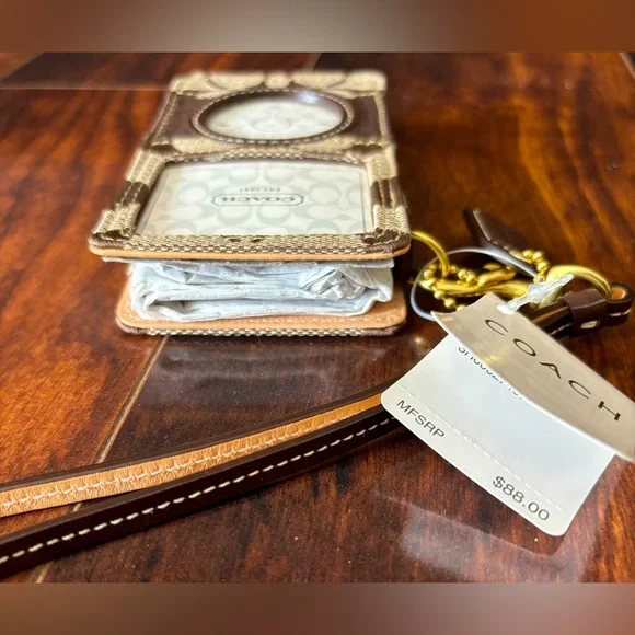 NEW Coach Signature Brown and Tan iPod Case Holder NWT - Picture 7 of 11